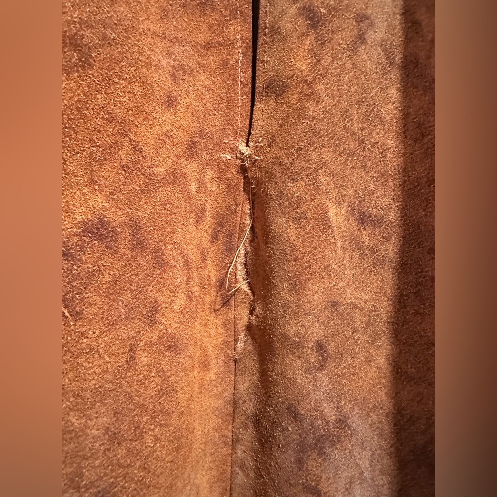 Vintage 1970’s Tan Suede Fringe Poncho - Picture 2 of 10